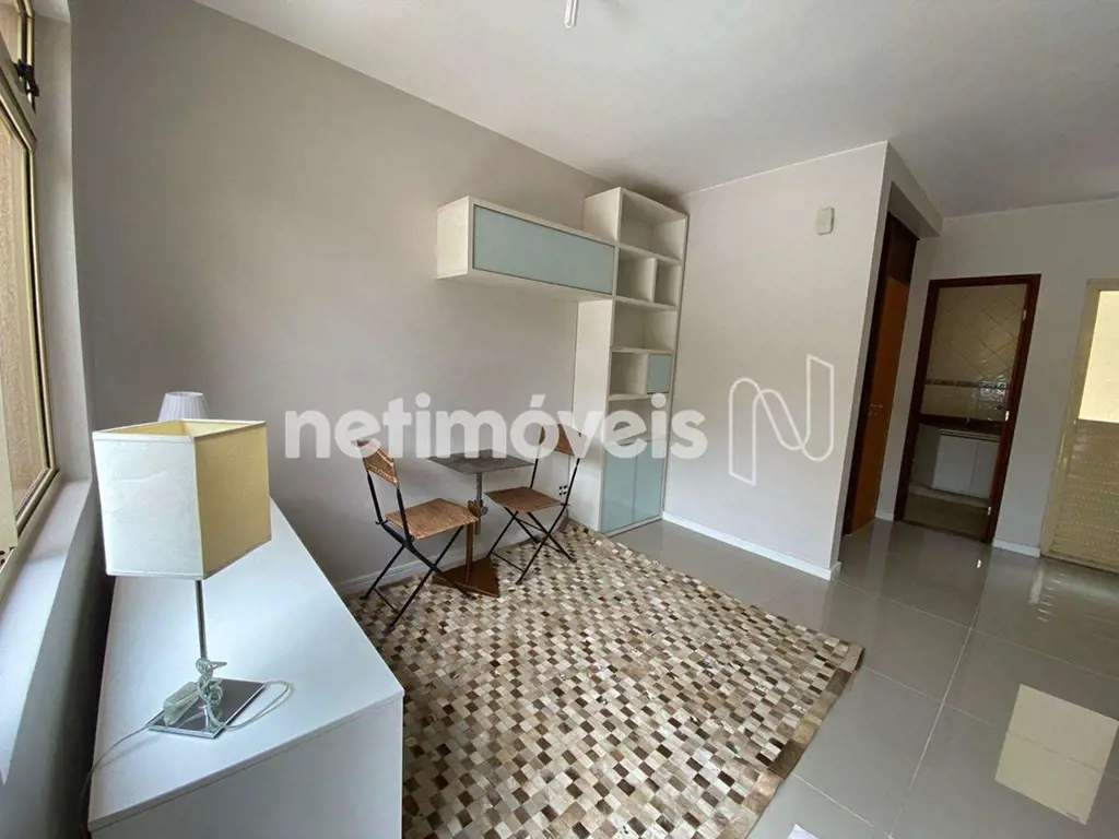 Imagine-se vivendo em um loft deslumbrante, situado no prestigiado bairro nobre ...