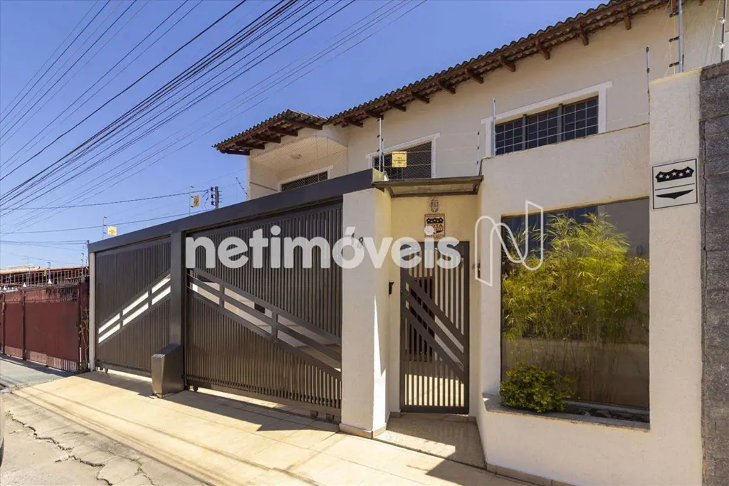 QE 24 – Guará II - 03 Suítes Linda casa com 360,00 m² de Área Construída (aproxi...