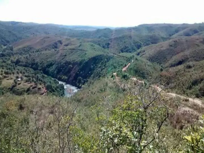 FAZENDA para Venda Tratar - DANIEL - (61) 982567777.beira do rio Indaiá - municí...