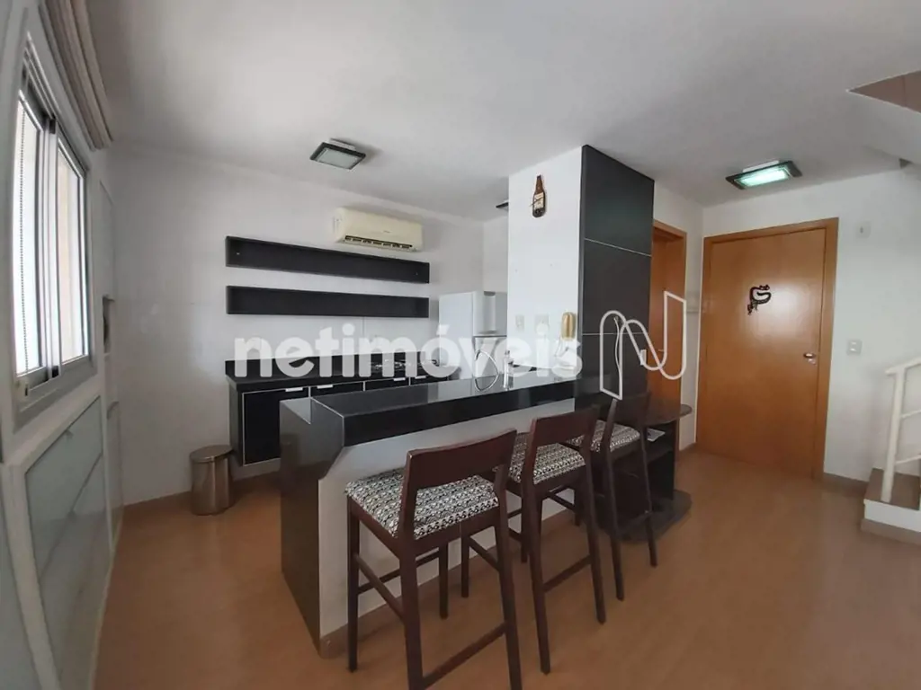 MARAVILHOSO APARTAMENTO DUPLEX NO EDIFÍCIO BELLAGIO – CA 10, LAGO NORTEExcelente...