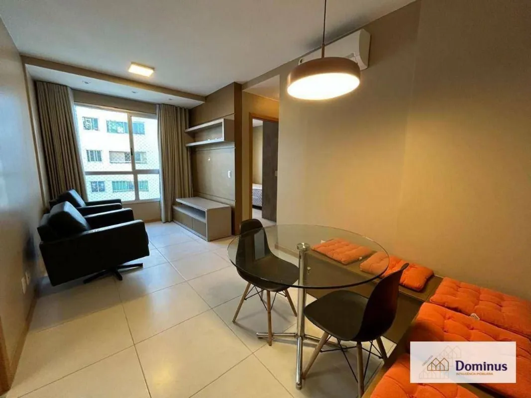 RUA 08 NORTE - EDIFÍCIO MARCILIO BIONE Excelente apartamento mobiliado, composto...