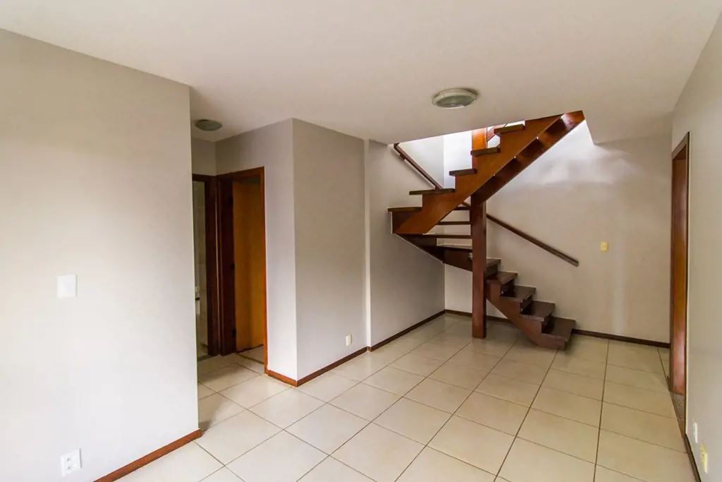 Excelente cobertura disponível para locação na Asa NorteLocalizada em quadra nob...