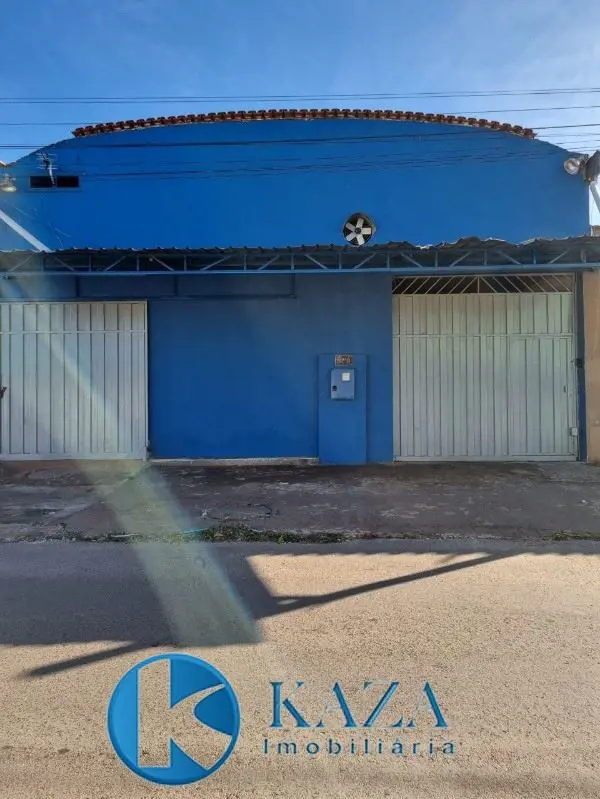 GALPÃO DE 300M² - MORADA NOBRE - VALPARAÍSO DE GOIÁS.Galpão de 300m² com pé dire...