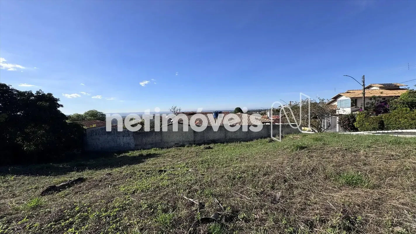 Lote de esquina no Condomínio Village Alvorada I | Jardim Botânico Uma oportunid...