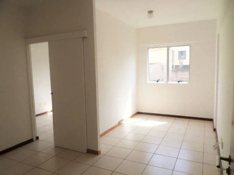 Excelente kit no edifício Genesis, com +/- 29m², 2º andar, composta por 01 quart...