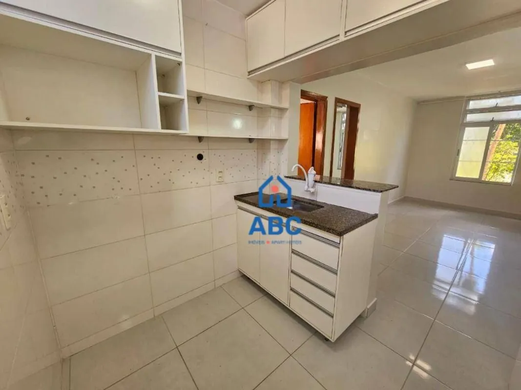 - SQS 412 Bloco Q Ap. 105 -- Disponível -Primeiro Andar (Térreo) não necessita s...