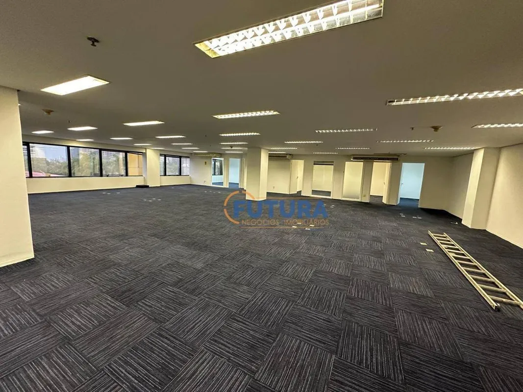 A FUTURA NEGÓCIOS IMOBILIÁRIOS disponibiliza para VENDA: # Sala Comercial à Vend...