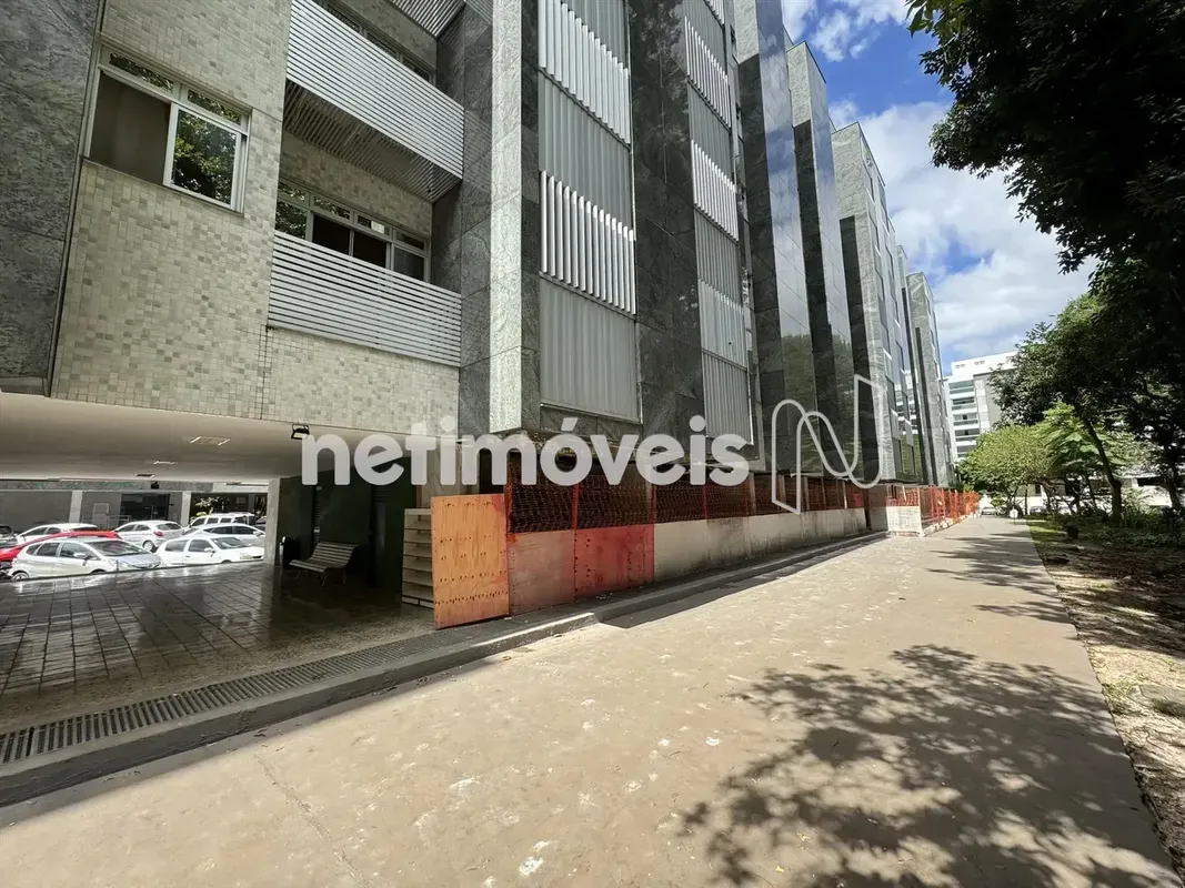 SQN 216 - BLOCO C – 02 QUARTOS - GARAGEM COBERTA Apartamento com portaria 24 hor...