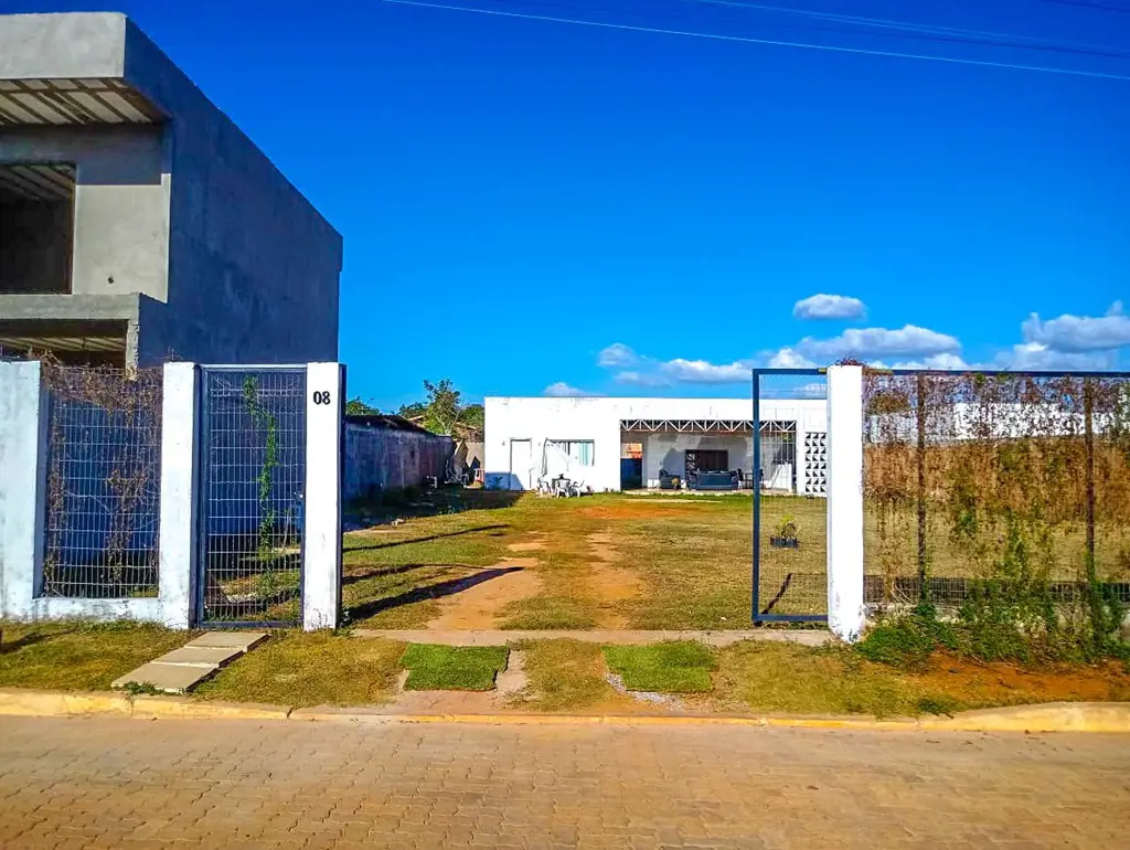 OPORTUNIDADE Única, lote com edícula no Condomínio Prive Morada Sul Etapa “C”.Pr...