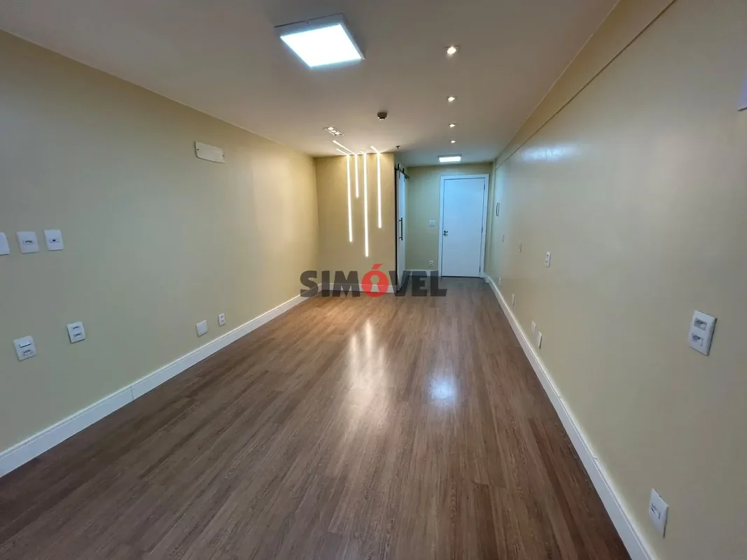 Deck Norte Excelente Reformada Sala com ótima Vista;PRÉDIO COMERCIAL BEM LOCALIZ...