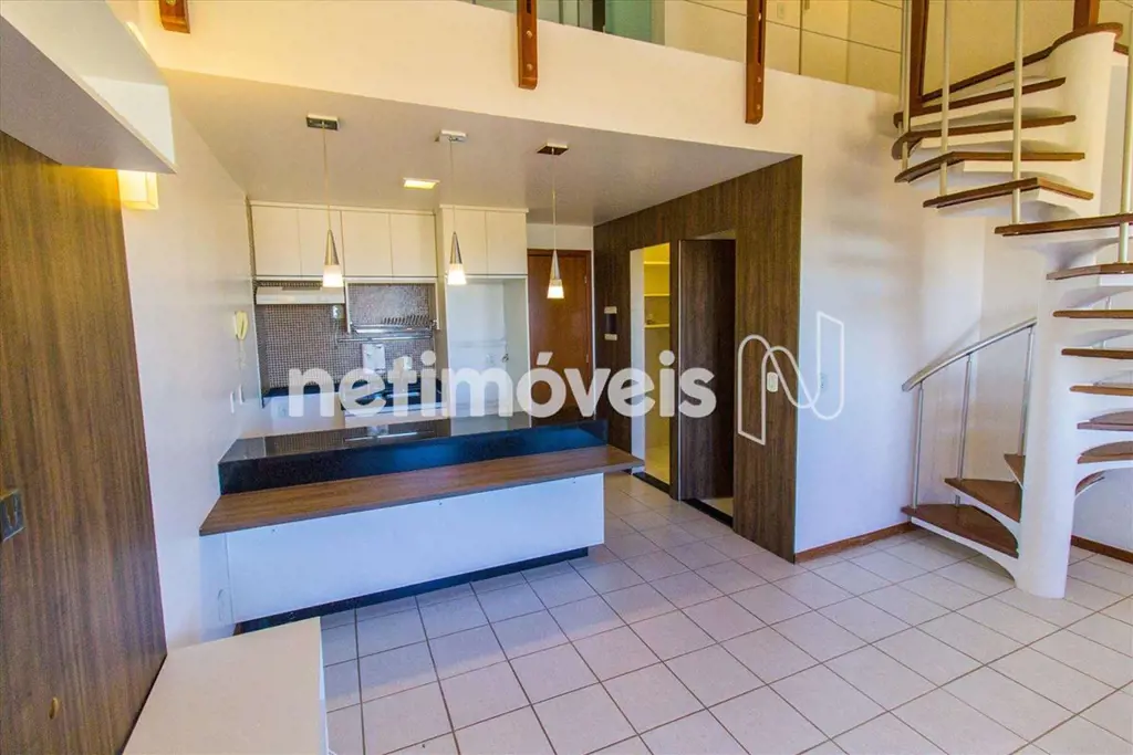 Excelente Loft no Lago Norte, para quem busca morar bem e de um jeito moderno. N...