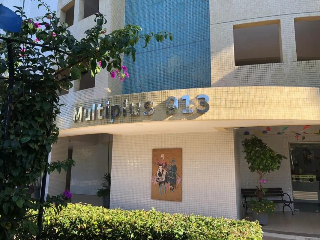 Excelente kit no Edifício Multiplus, da Asa Sul.Com 34m², situada no 2° andar do...