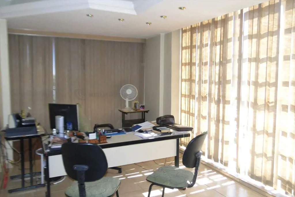 4 salas para venda ou aluguel;três com 26m² e uma com 45,65m², localizada no Edi...