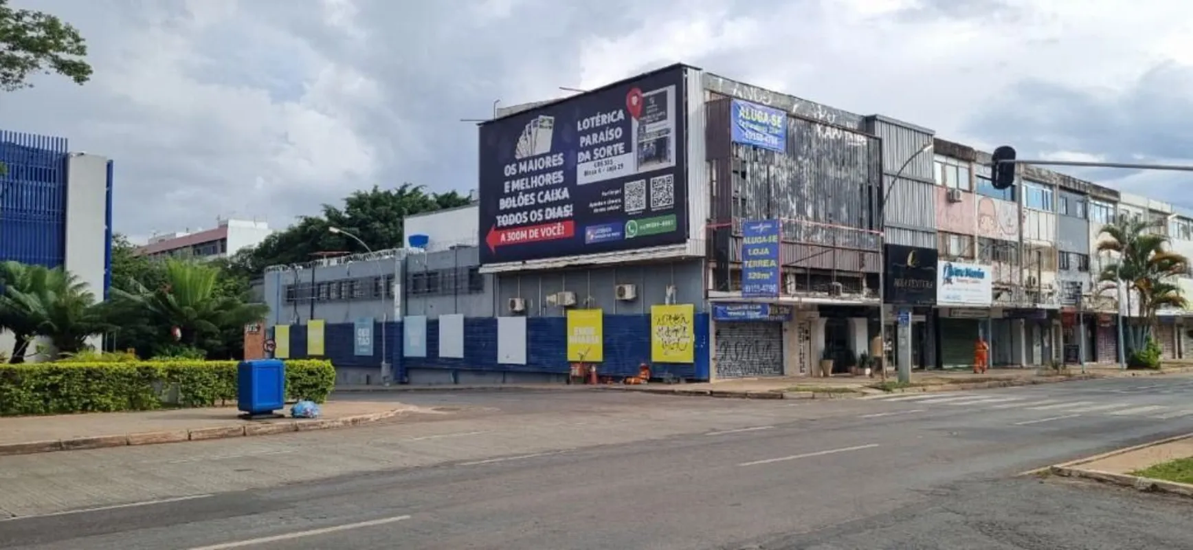 SCRS 505 BLOCO A ENT 07Conjunto de salas em 2 pavimentos. Piso cerâmica.1º pavim...