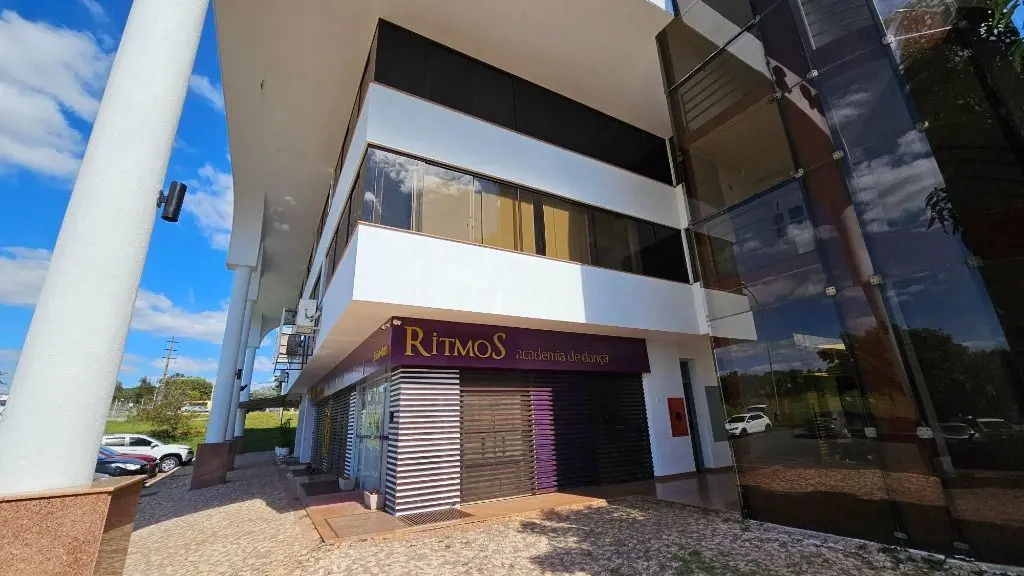 Sala Comercial Bem Localizada no Lago Sul - Funcionalidade e Conforto no Edifíci...