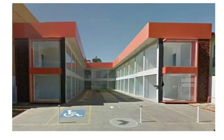 Sala comercial com 21 m² (com mezanino e 01 banheiro) na Galeria Liziê. Não há t...