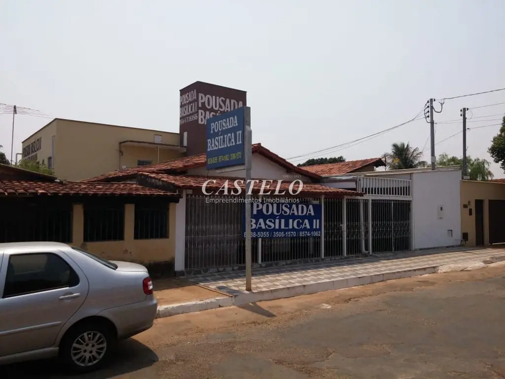 Pousada com 17 suítes com capacidade para 80 pessoas, toda mobiliada a 300 metro...