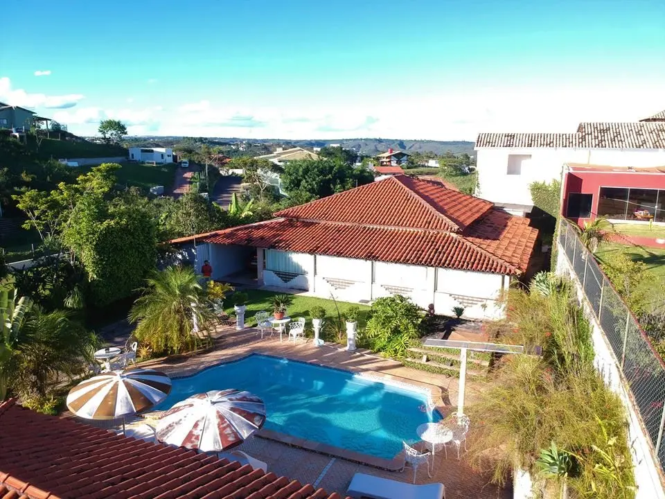 IMOVEIS KATHYA VENDE:COM ESCRITURA E HABIT-SEVende-se ótima casa de 590mts² cons...