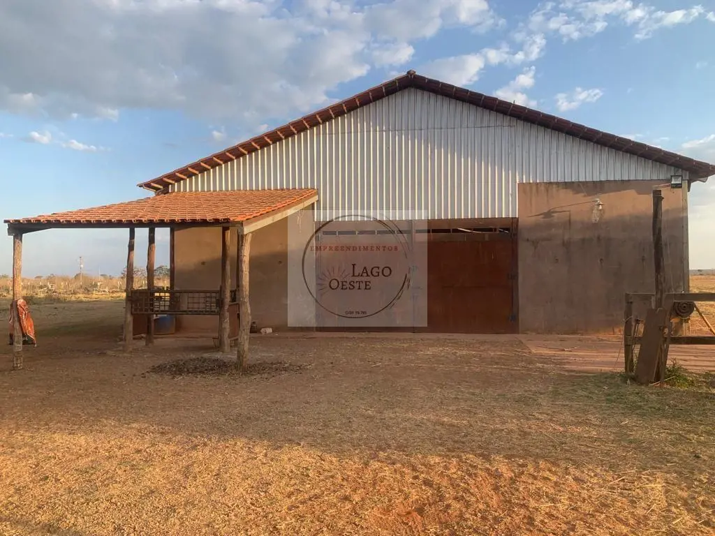 ÓTIMA CHÁCARA DE 10 HECTARES BEM LOCALIZADA NO LAGO OESTEChácara de 10 hectares ...