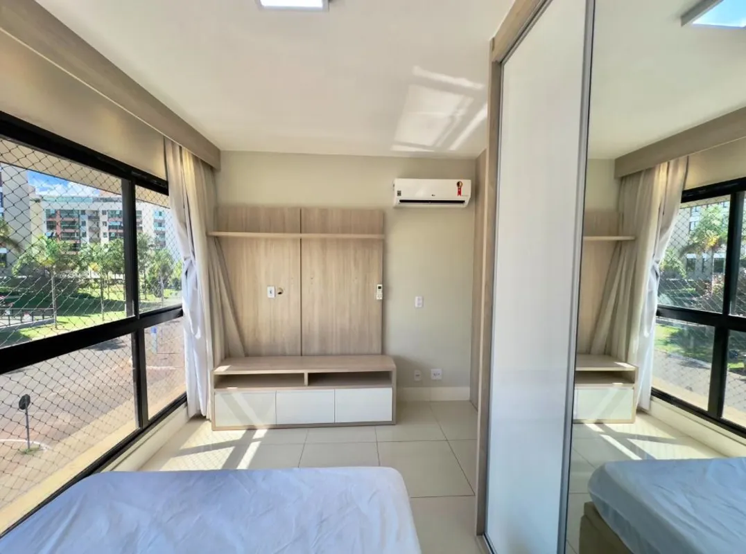 Apartamento no Ed. Diamond no Sudoeste. Com 30m², situado no 2° andar, imóvel mo...