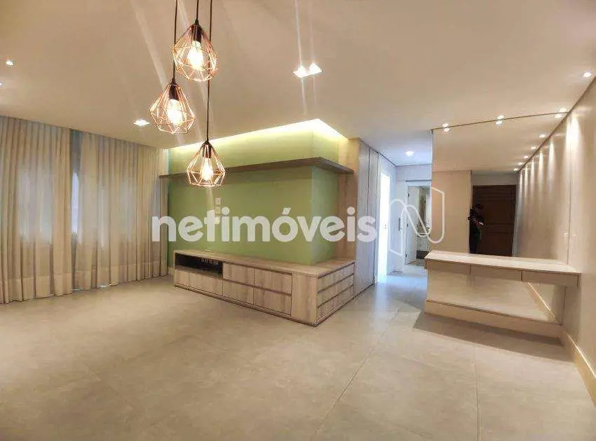Reformadíssimo, Raridade no mercado, excelente apartamento com ótima planta, com...