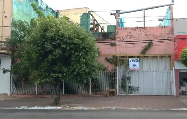 Vende-se lote com 450 m2 comercial, na Av. Paranaíba, quase esquina com a Av. An...