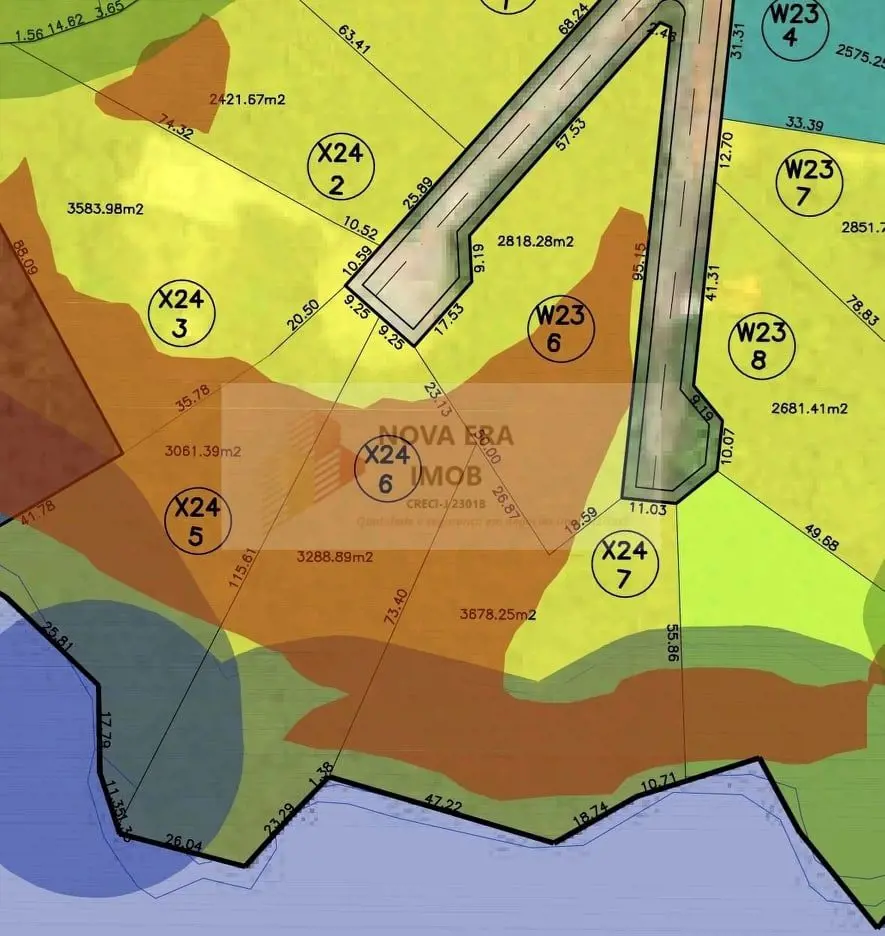 EXCELENTE TERRENO DE 3.288 METROS QUADRADOS COM CÓRREGO NOS FUNDOS !ACEITA PERMU...