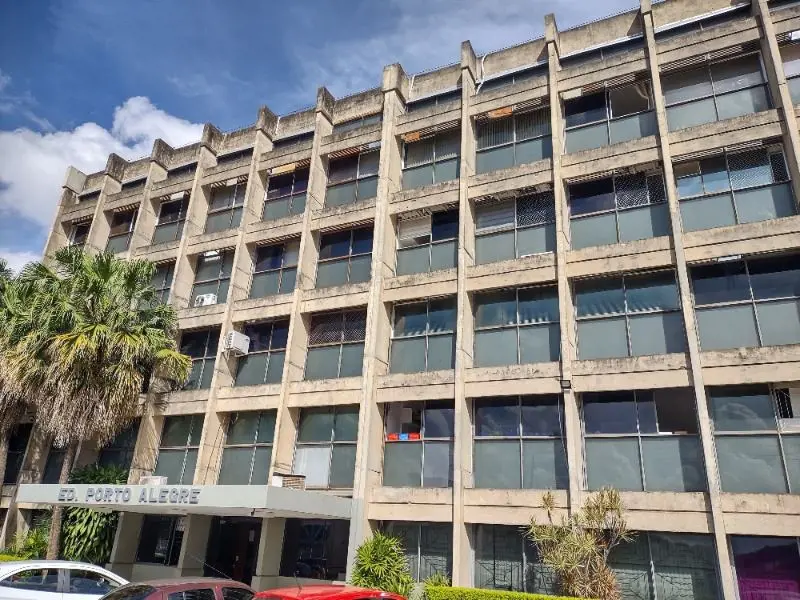 VENDEMOS ótima Sala no SEPS 714/914 ED. Porto Alegre, composta de:Recepção;Banhe...