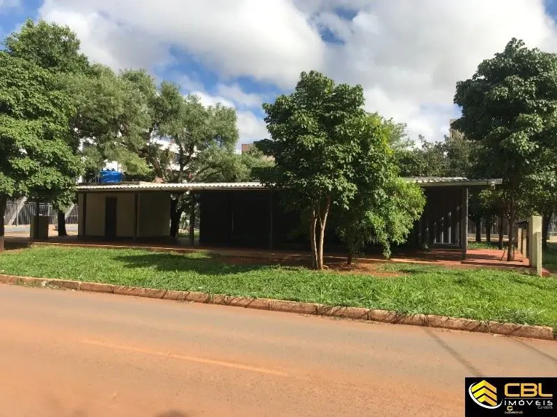 CBL IMÓVEIS VENDE CONTEINER, PORTEIRA FECHADA!+ 1 FREEZER ELECTOLUX 500 LTS.+ 1 ...