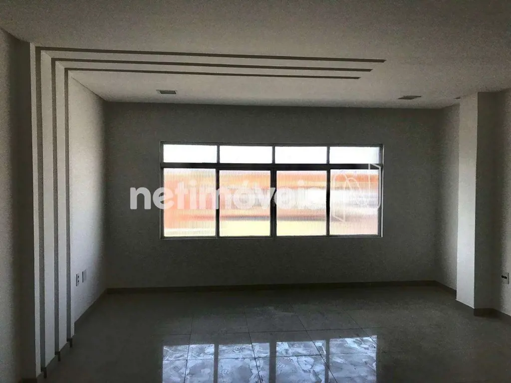2 Salas na QND 13 Prédio Frente a Comercial - Taguatinga Norte - DF Excelente pa...