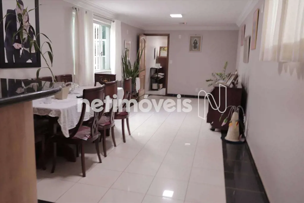 Imóvel na 710 norte com excelente localização ! Imóvel composto por: - 3 quartos...