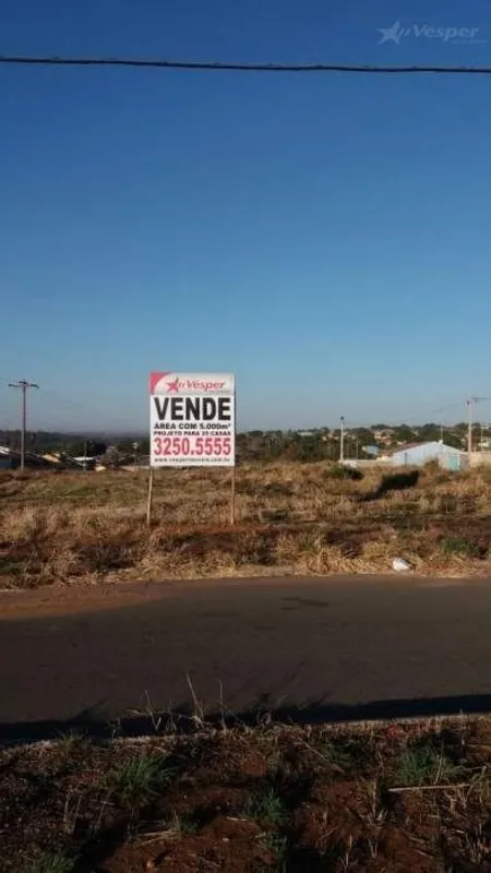 Área com vocação comercial ou residencial com 4.463,04 m na escritura e após rat...