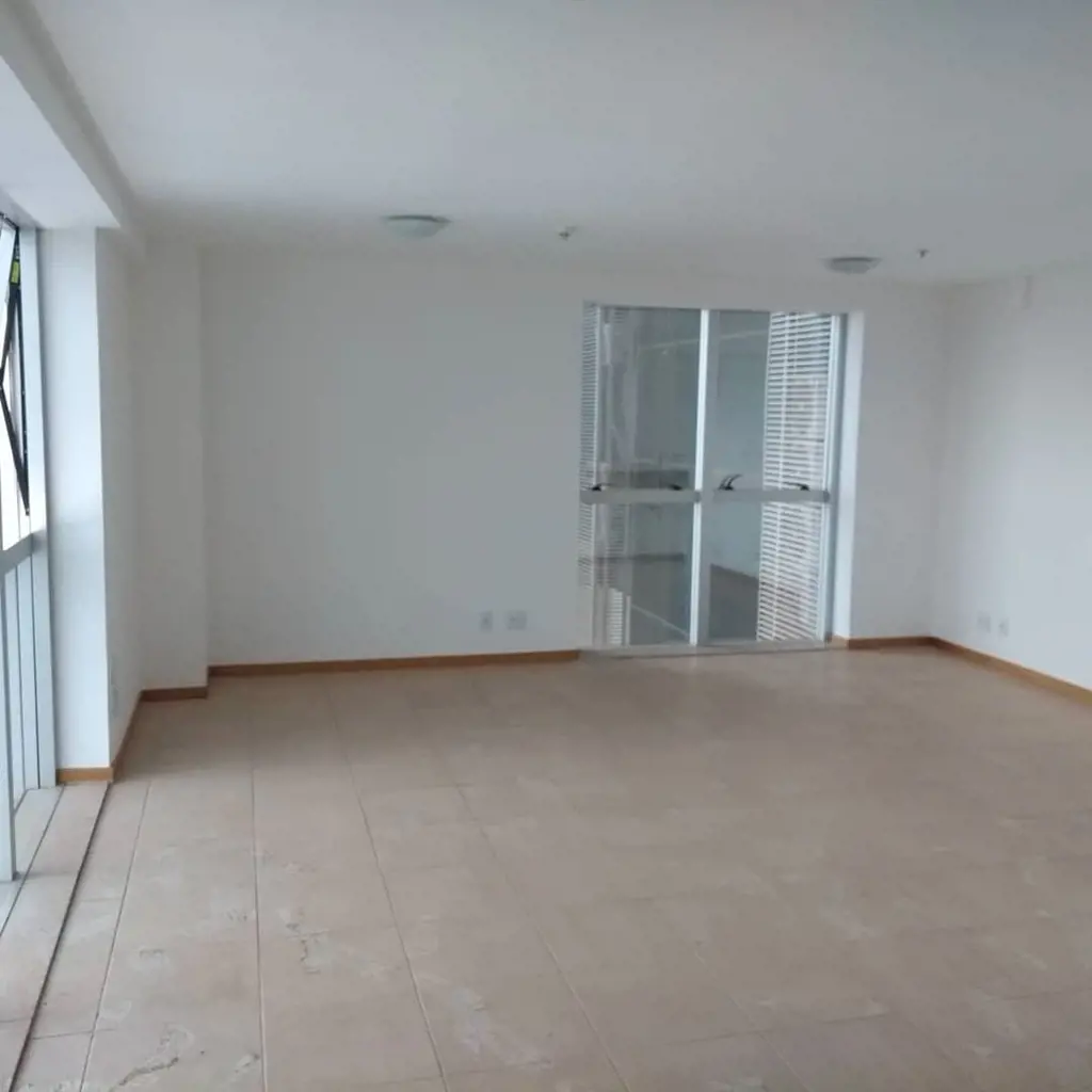 Sala padrão à venda na QS 3, Ed. Pátio Capital, Aguas Claras, DF — excelente opo...