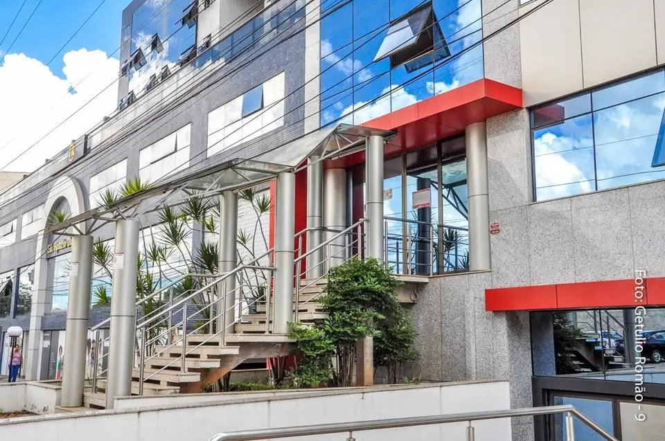 VILLA128910 - Última atualização: 31/03/26 23:312 LOJAS PISTÃO SUL 700m2 + 500m2...