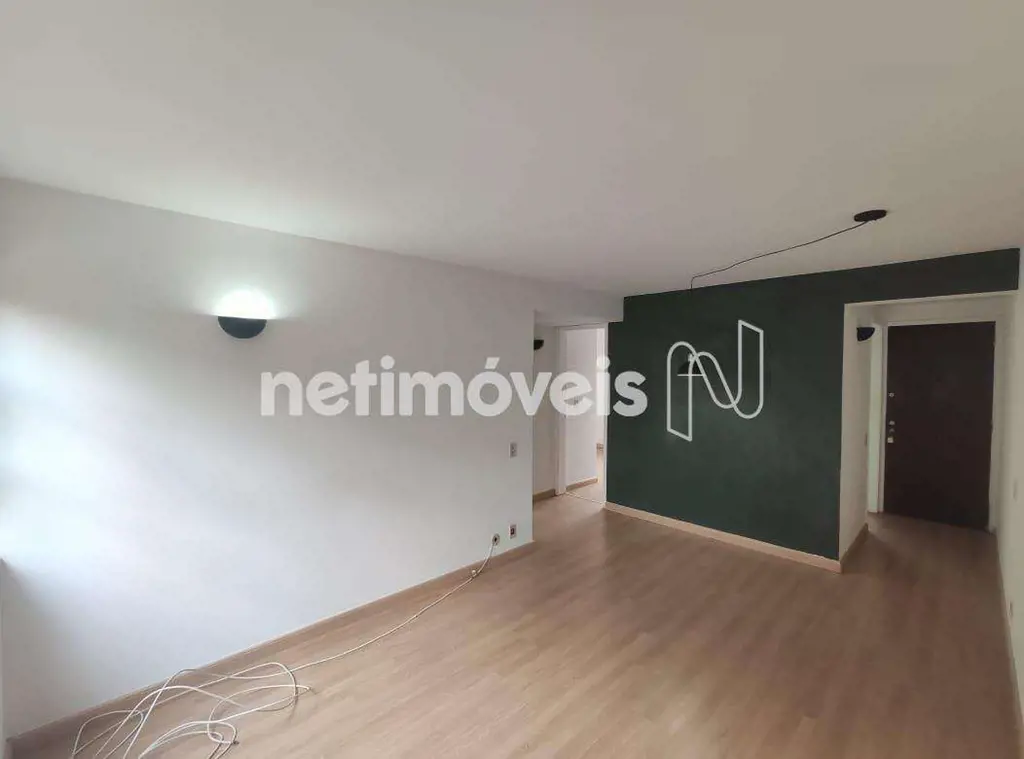 Composto de sala, 2 quartos, banheiro social, cozinha e área de serviço. Imóvel ...