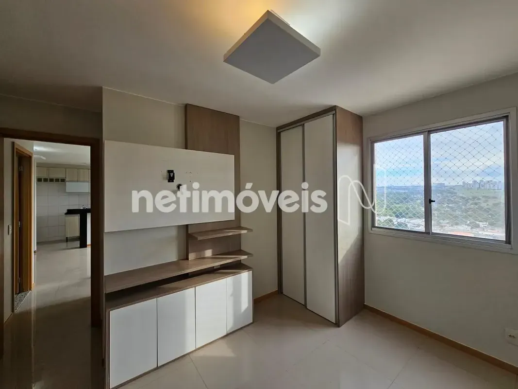 Apartamento em andar alto, vista livre e lazer - Via BoulevardLocalização:Locali...