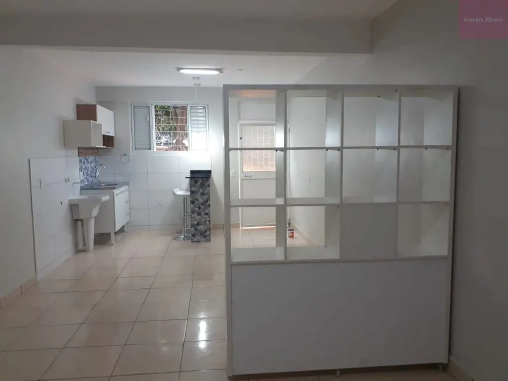 Alugo excelente loja no térreo e sem condomínio!Reformada com 38 m!No SIG/Sudoes...