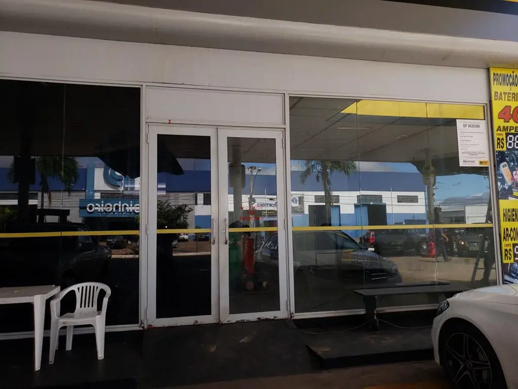 Excelente loja comercial localizada em um posto de combustível, com aproximadame...