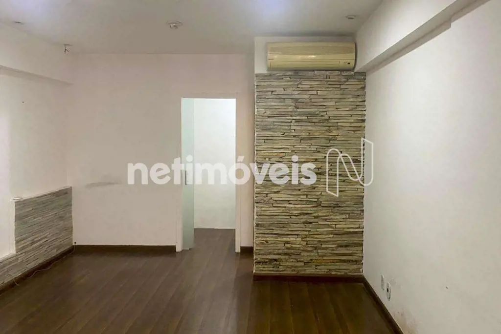 Flórida Mall Shopping - Guará: sala desocupada, bem localizada. Localização: SQB...