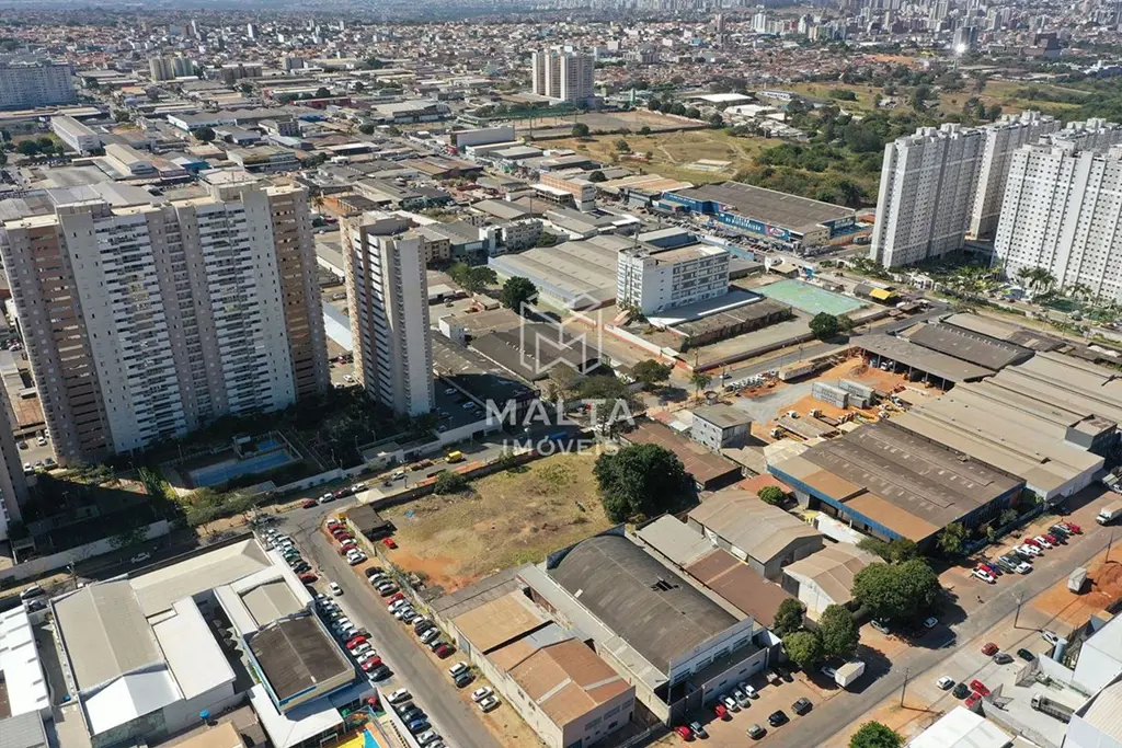 Terreno de 4.000 m² em Taguatinga Norte - QI 22.- O Terreno pode ter sua destina...