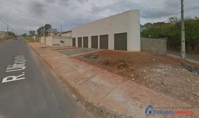 SALA 01: •área de 60,82m², sendo 30,09m² de área privativa coberta e 30,73m² de ...