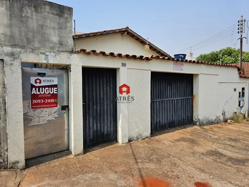 Localizado no Setor Leste Universitário, com aproximadamente 70m², composto de: ...