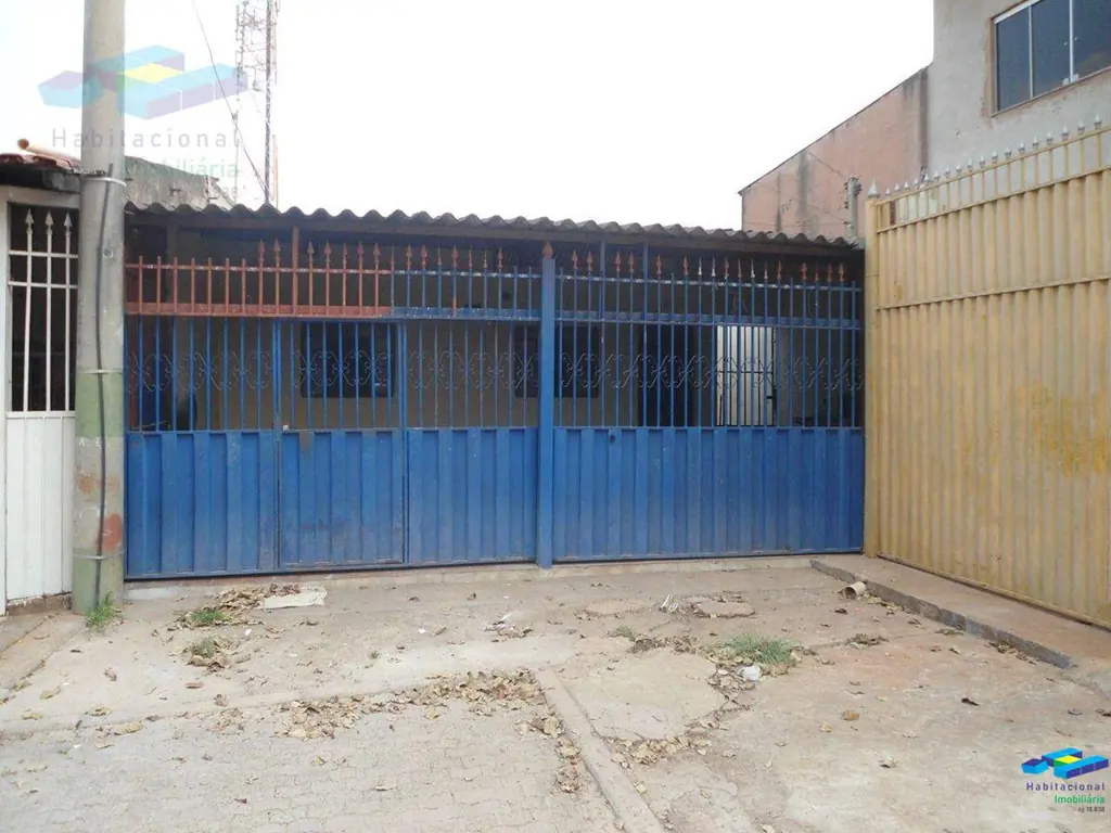 Vende-se casa na QR 312 - Samambaia Sul, lote com 120m, com casa da frente com 0...