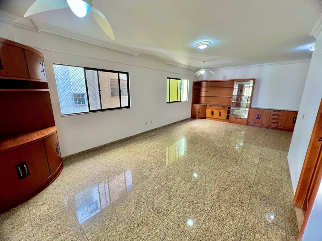 Apartamento no Residencial Gaivotas no Setor Bueno, com 5 quartos 3 suítes, send...