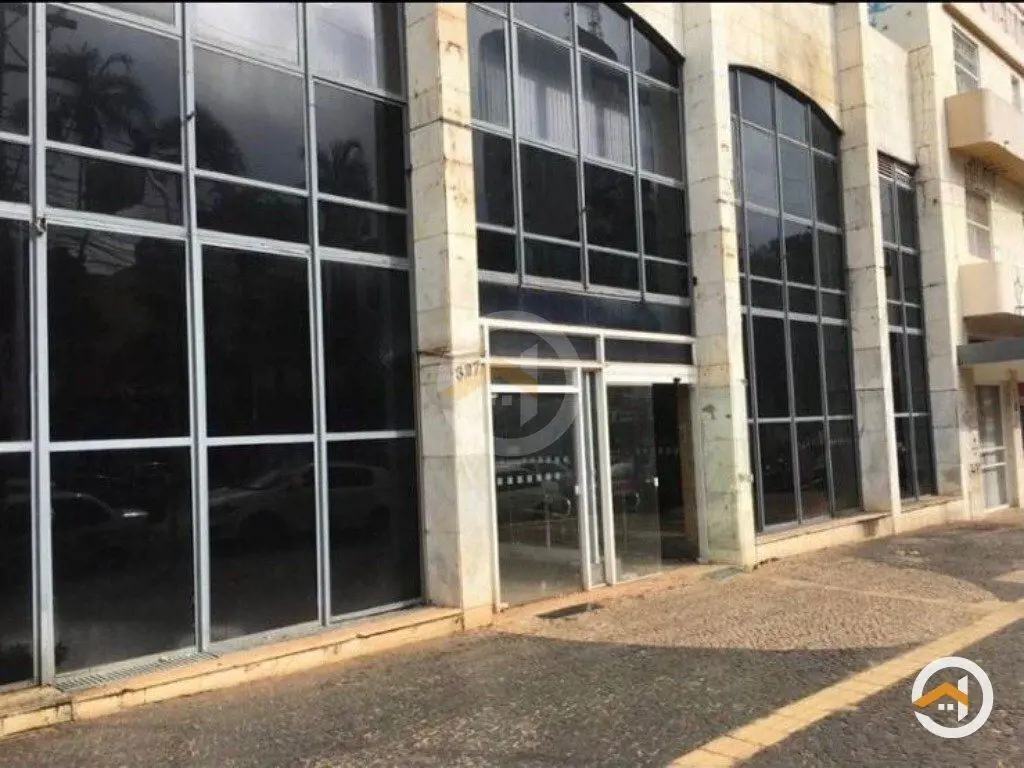 Imóvel comercial na Avenida Goiás em Goiânia, com mais de 2.400 m2, sendo sala c...