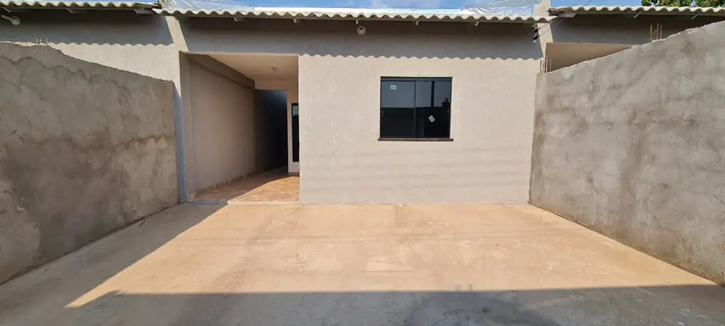 VENDO EXCELENTE CASA NA QUADRA 248 LOTE-12A DO LOTEAMENTO DENOMINADO PARQUE ESTR...