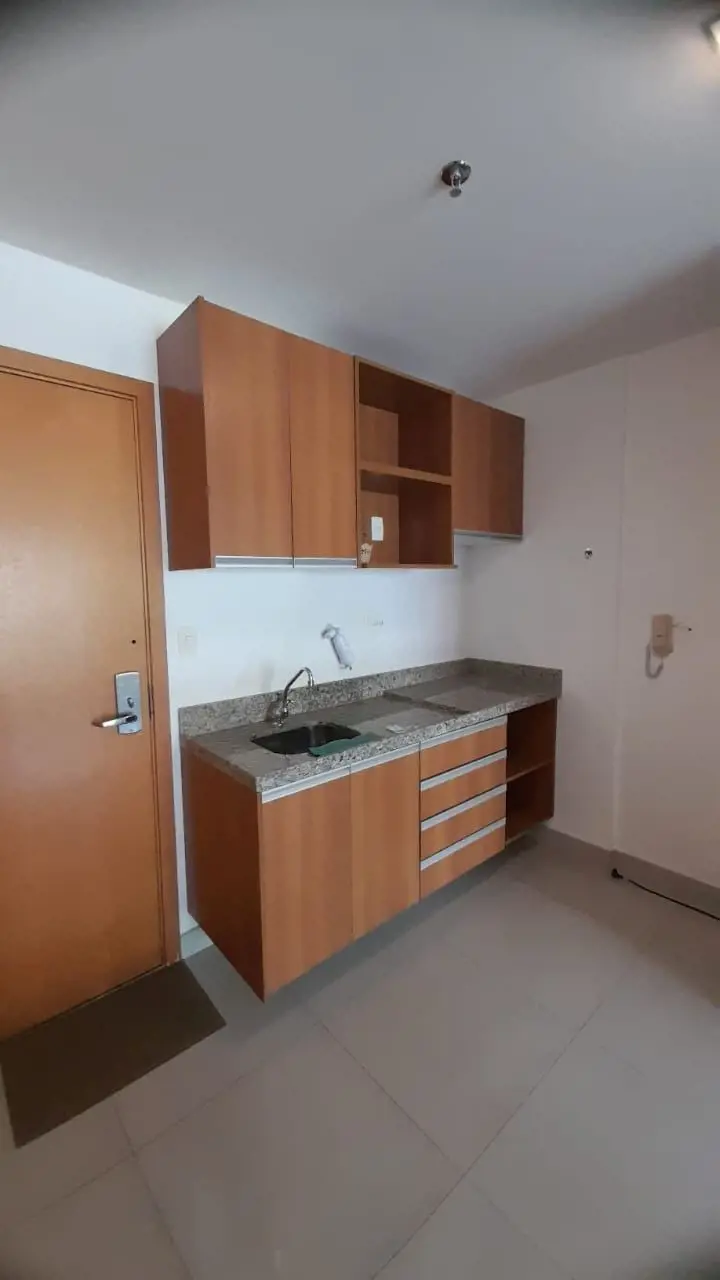 FLAT MOBILHADO LOCALIZADA NO CONDOMÍNIO BRISAS DO LAGO - AO LADO CLUBE DE GOLFEO...