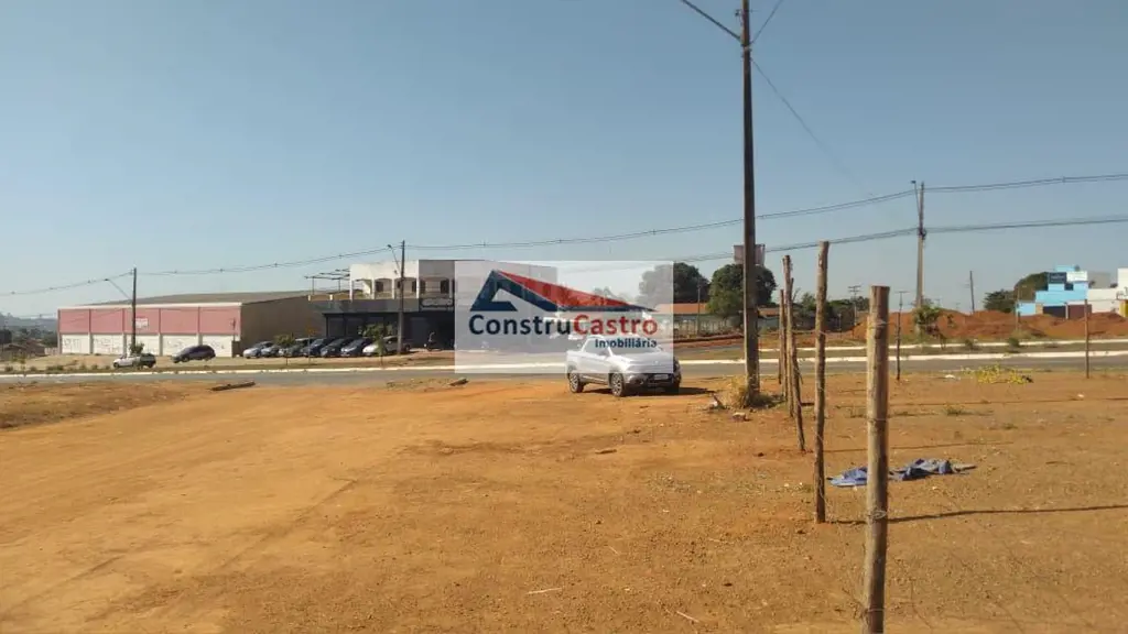 LOTE DES ESQUINA + OU –1.070m² 19/10/21