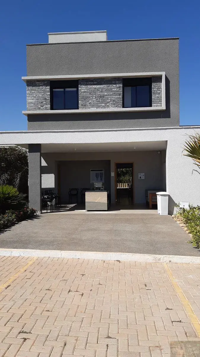 Casas e Sobrados á 5 min.do buriti Shopping ,entrega em dezembro/24.Vamos agenda...