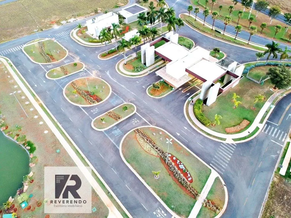 Terreno escriturado!Aceita Financiamento bancário!Condomínio Damha I, fica próxi...